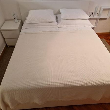 Studio Apartment Riva Sumartin Buitenkant foto