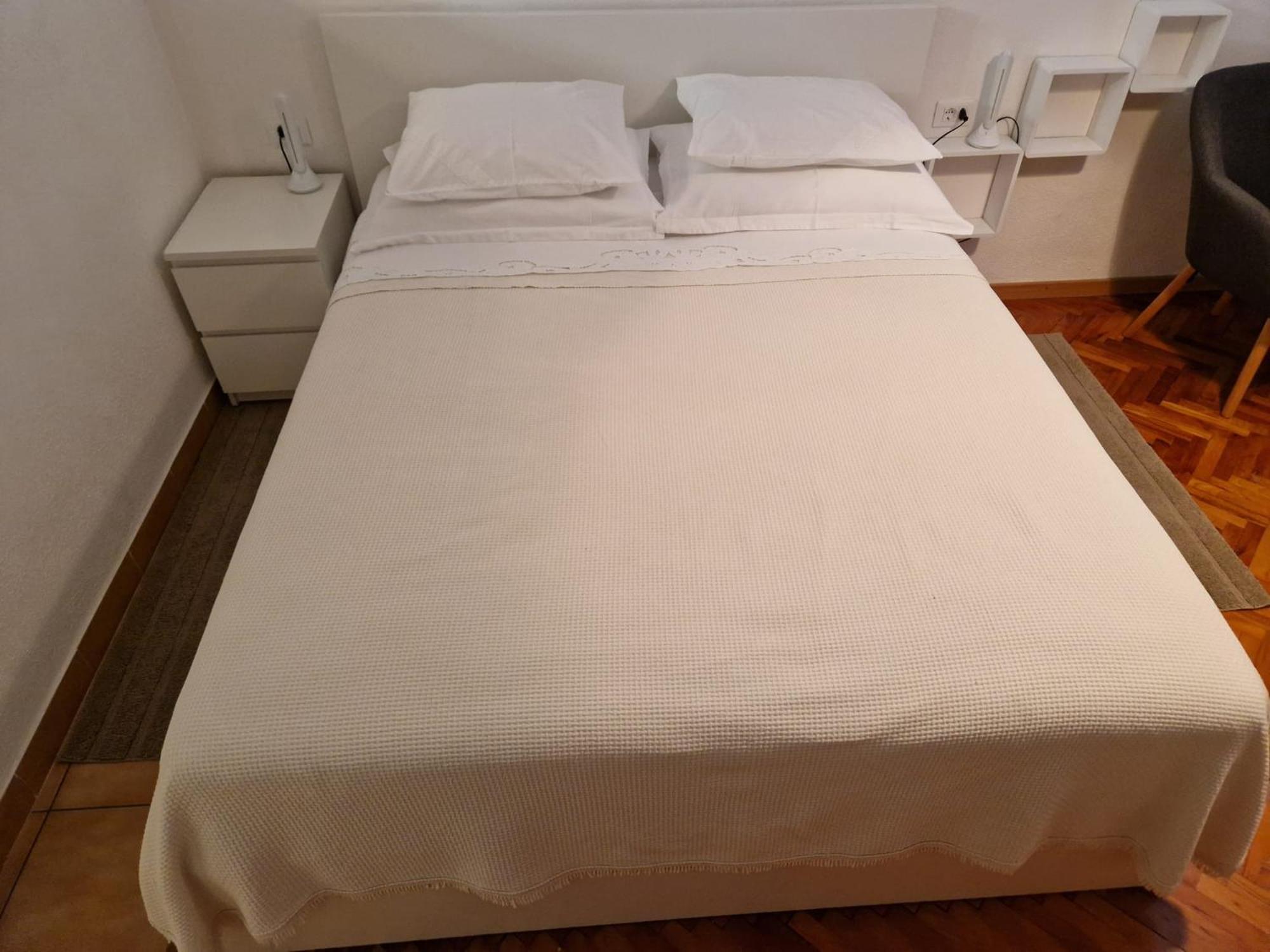 Studio Apartment Riva Sumartin Buitenkant foto
